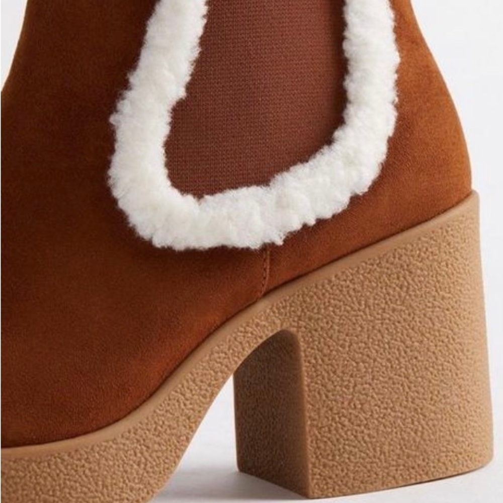 Shearling platform bootie - Picture 2 of 4